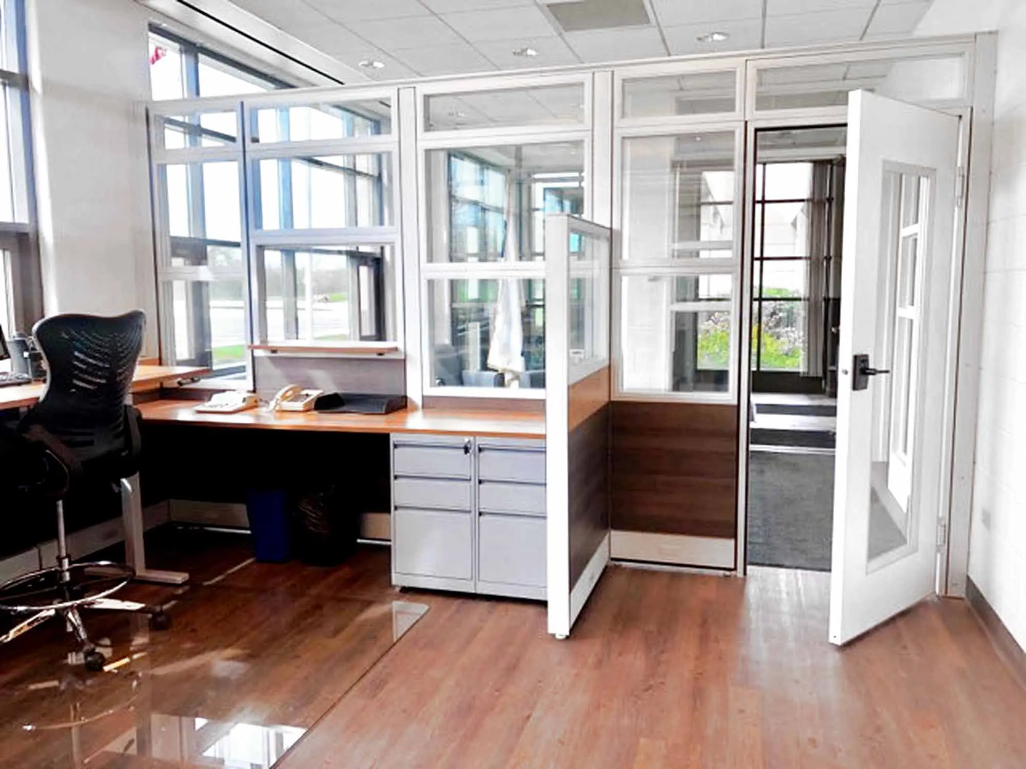 processed_antimicrobial_wall_divider_with_door_sapphire_1 - Copy