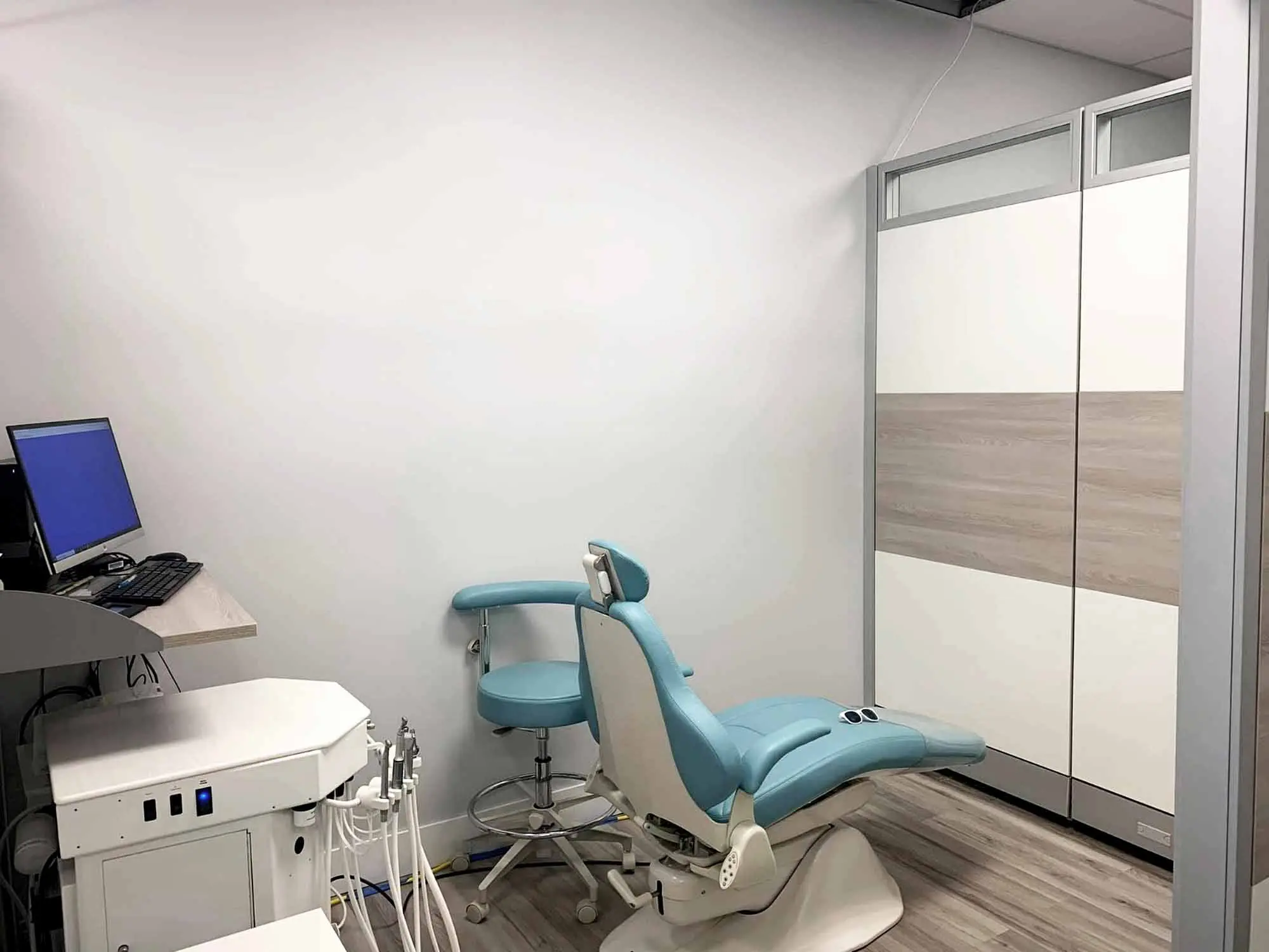 processed_sapphire_wall_system_dentist_office